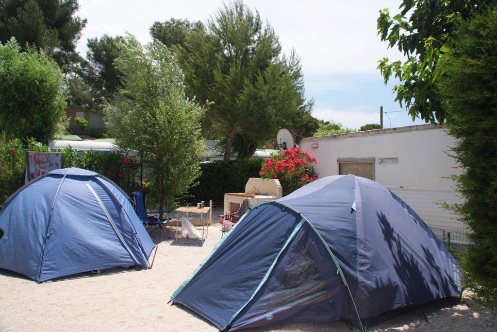 Camping La Source : Descriptif Emplacements Nus 1
