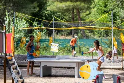 Qui sommes nous ? 7 camping basse definition vincentagnes 97 1024x683 1