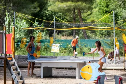 Accueil 13 Table de ping pong pour votre séjour à Martigues en camping